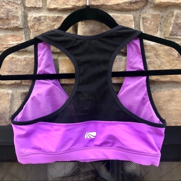 Marika fuchsia and black Razorback padded sports bra with front zipper. Medium - Picture 2 of 6